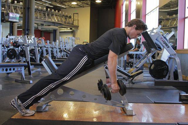Chest-supported row: Start