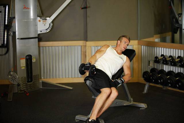 One-arm incline lateral raise: Start