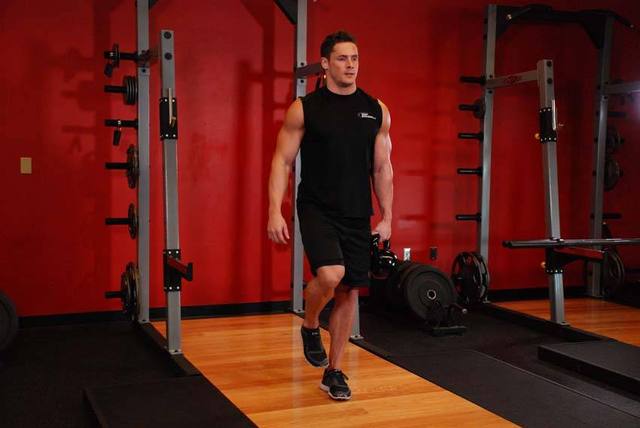Peso muerto a una pierna con kettlebell: Inicio