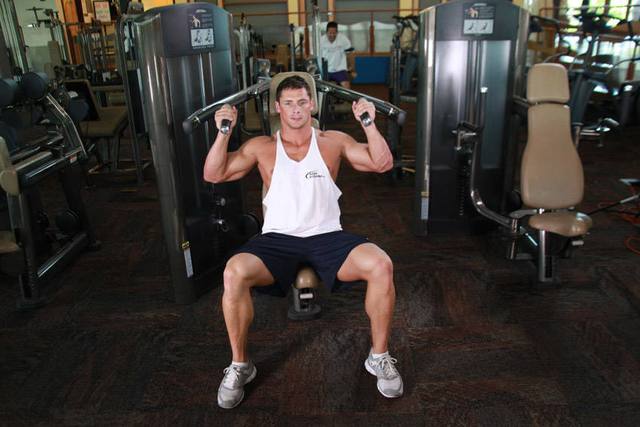 Machine shoulder press: Start