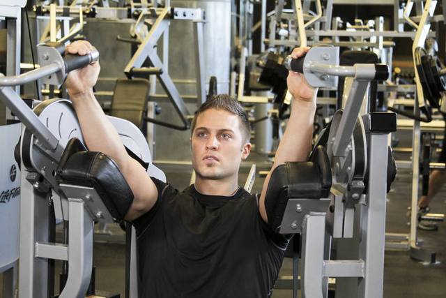 Machine triceps extension: Finish