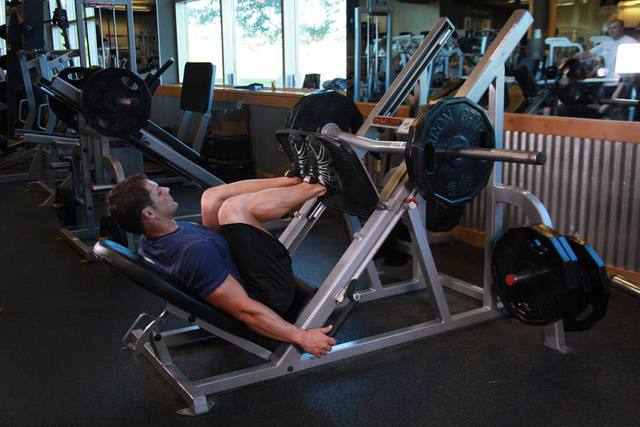 Leg press met smalle voetstand: Start