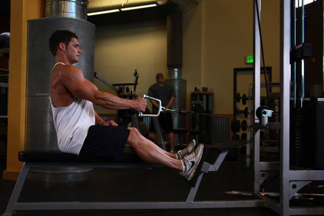 One-arm cable row: Start