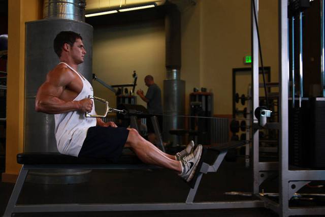 One-arm cable row: Finish