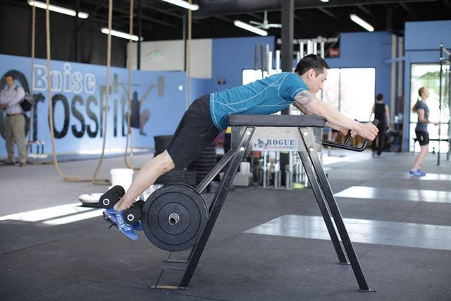 Reverse hyperextension: Finish